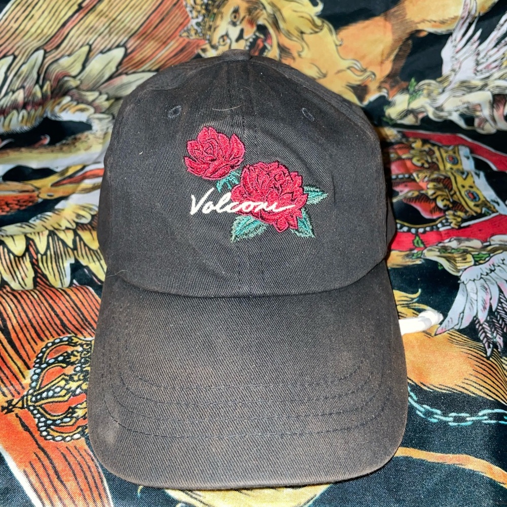 Volcom rose strapback hat